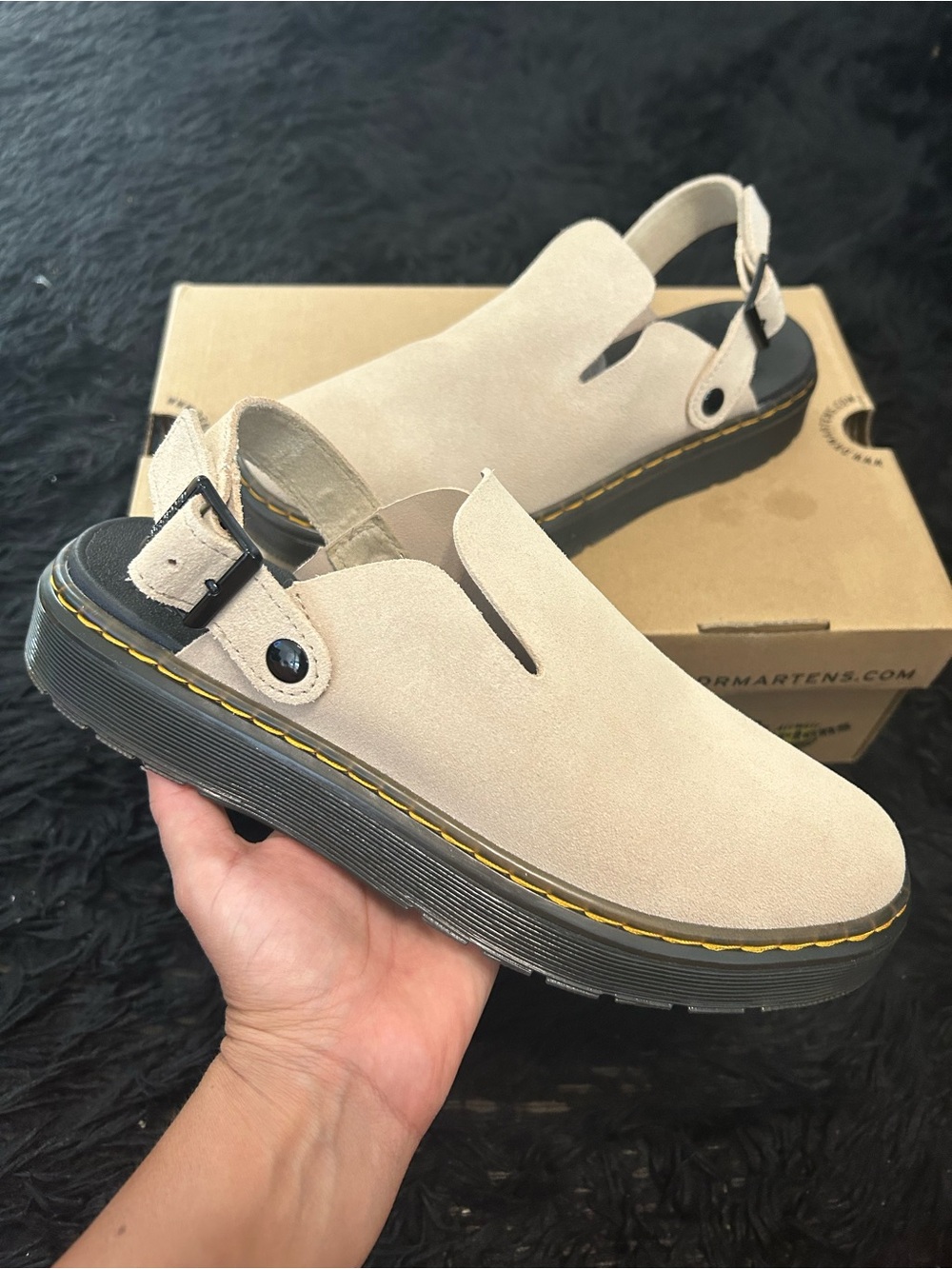 DR MARTENS Carlson tan leather slingback clogs mules slip on shoes women’s 9 new